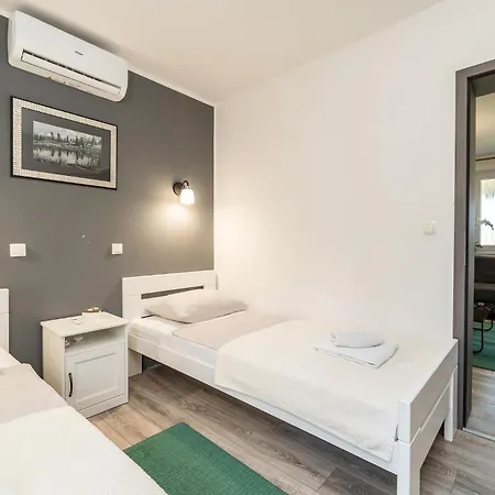 Holiday home In With Sauna Vir