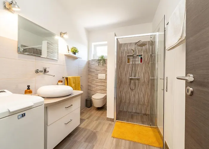 In With Sauna Semesterbostad Vir